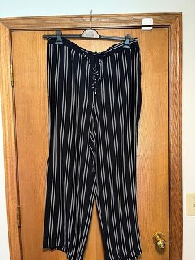 Navabi Black Wide-Leg Pinstripe Pants